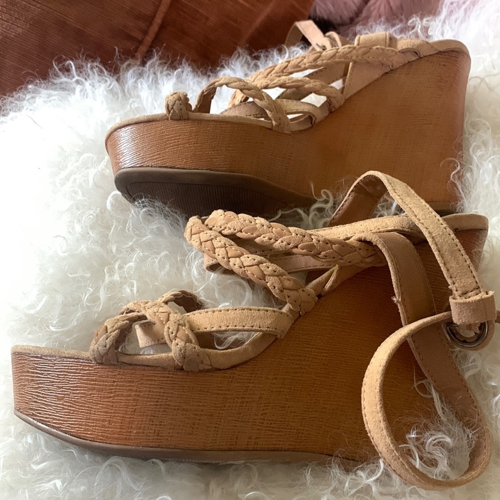 Super Cute Tan Wedges